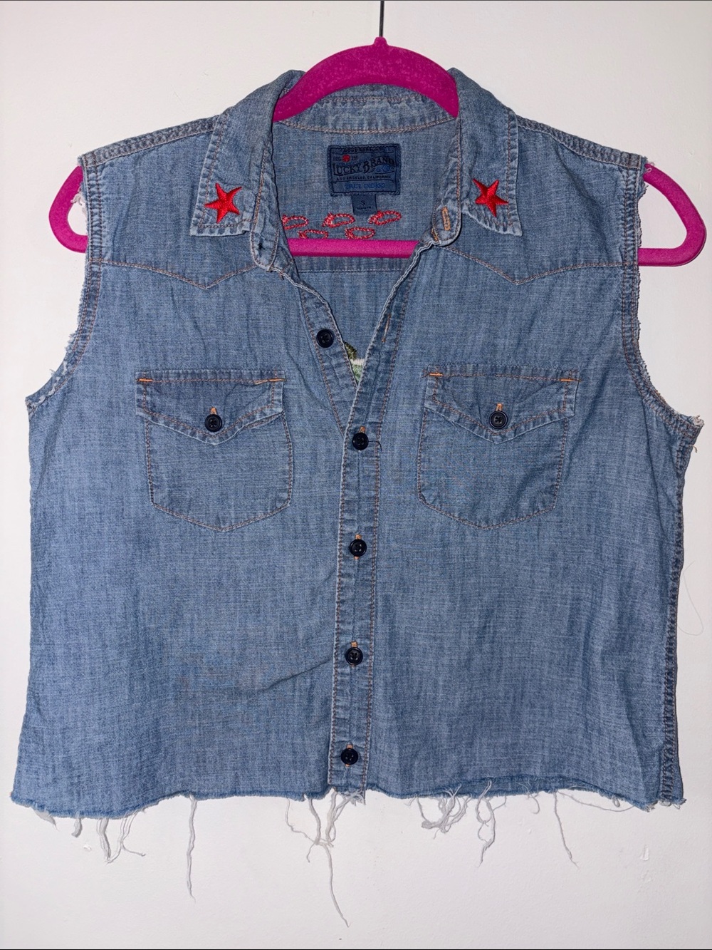Lucky Brand Light Blue Denim Sleeveless Button-Down Shirt with Red Star Accents